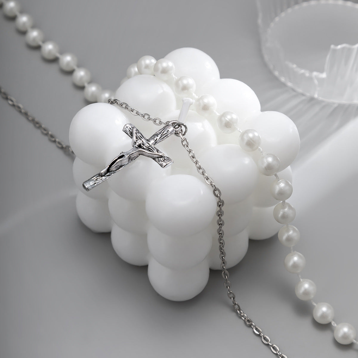 Men Classic simple stacked cross design with pearl all-match necklace