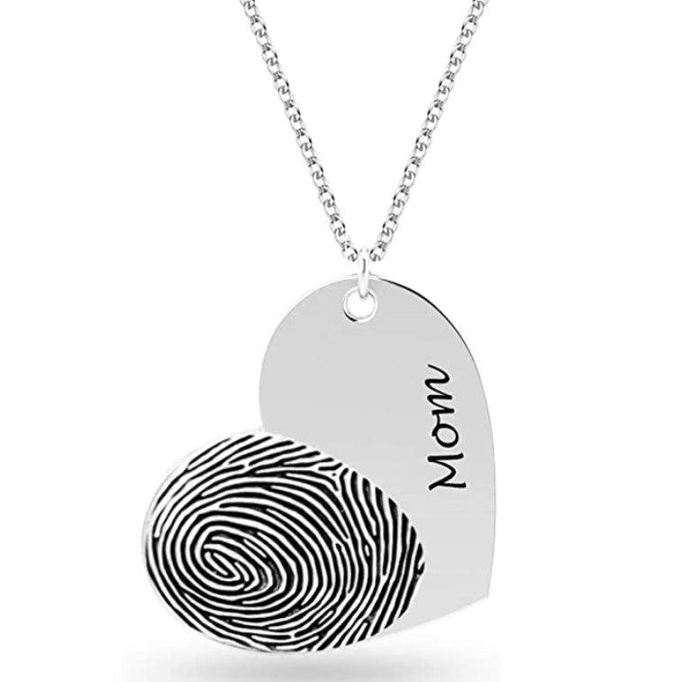 N11.Simple Engraved Heart Necklace - Elle Royal Jewelry