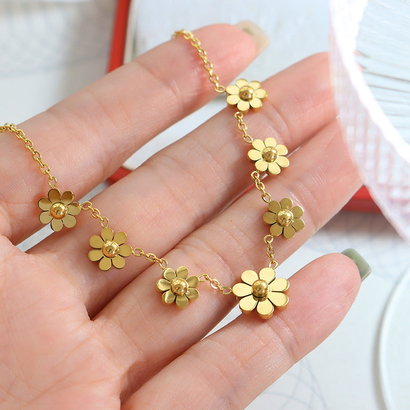 Fashionable minimalist hip-hop style daisy design jewelry