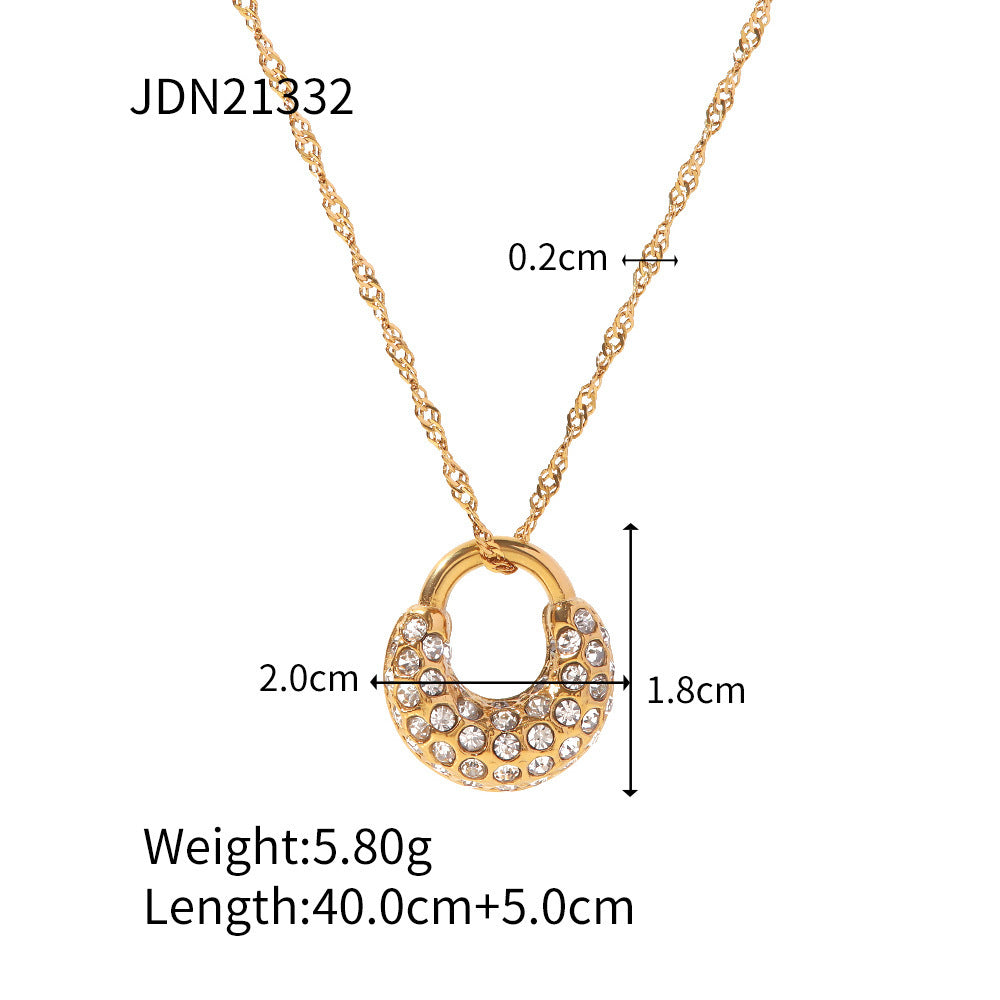 N44.Embellished White Diamond Pendant Necklace