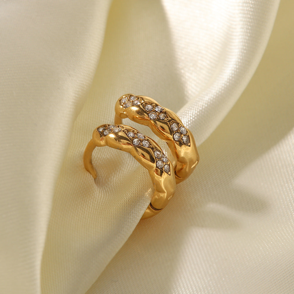 Fashionable and versatile 18K gold inlaid white diamond earrings