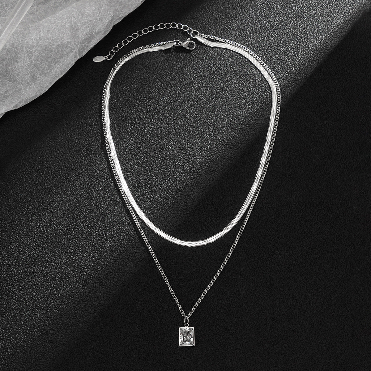 Men Simple fashion with square diamond snake bone chain design light luxury wind necklace