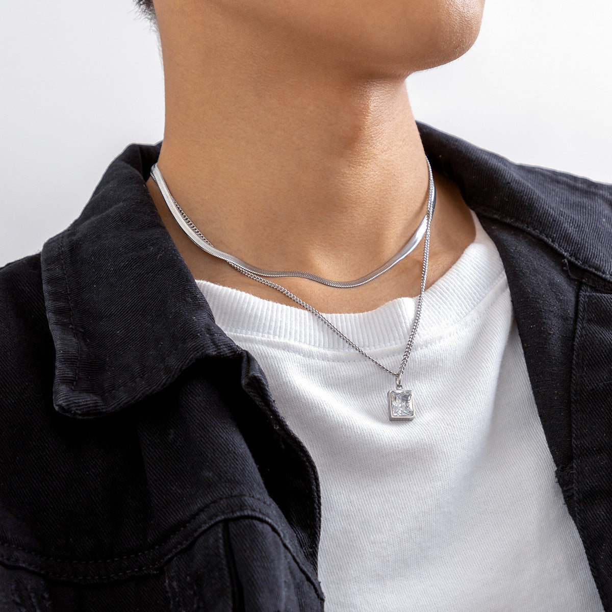 Men Simple fashion with square diamond snake bone chain design light luxury wind necklace