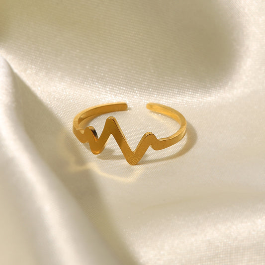 Versatile 18K Gold Plated Heartbeat Ring