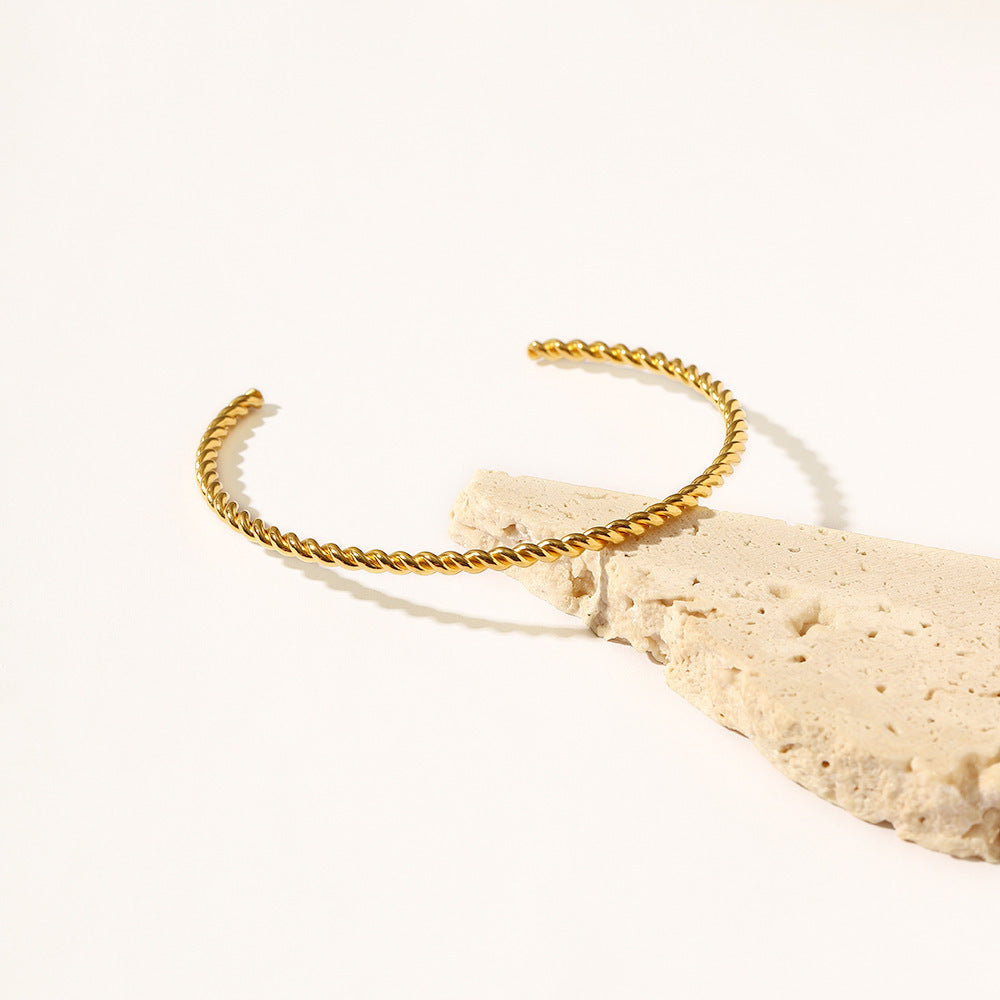 18K Gold Fine Twist Open Bracelet