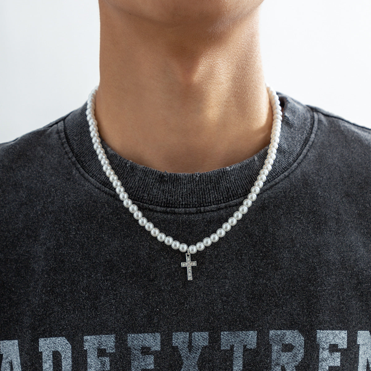 Men Fashionable simple hip-hop style diamond cross with pearl pendant necklace