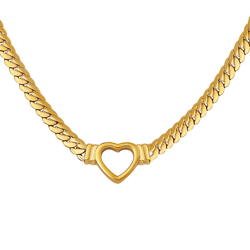 18K Gold Exquisite Hollow Heart Design Versatile Necklace