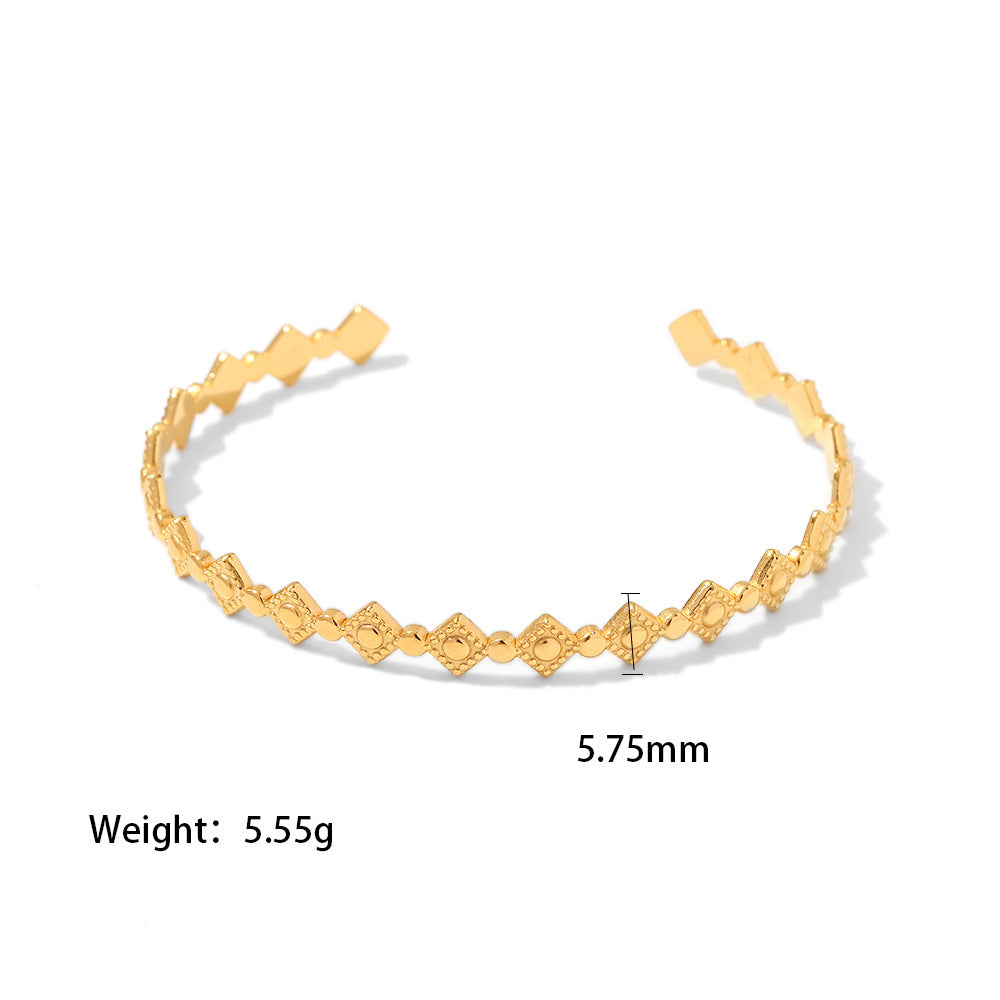 18K Gold Open Antique Design Bracelet