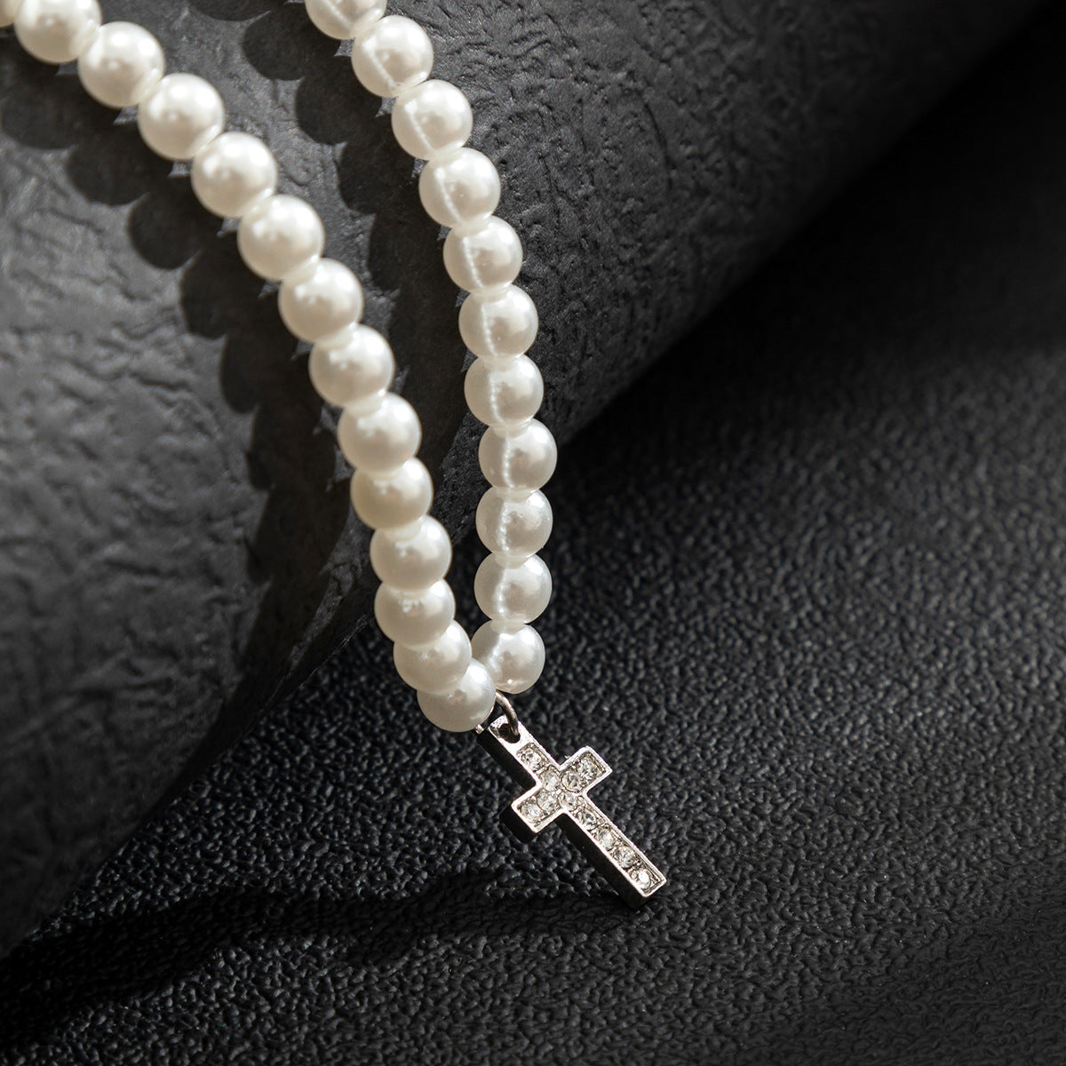 Men Fashionable simple hip-hop style diamond cross with pearl pendant necklace