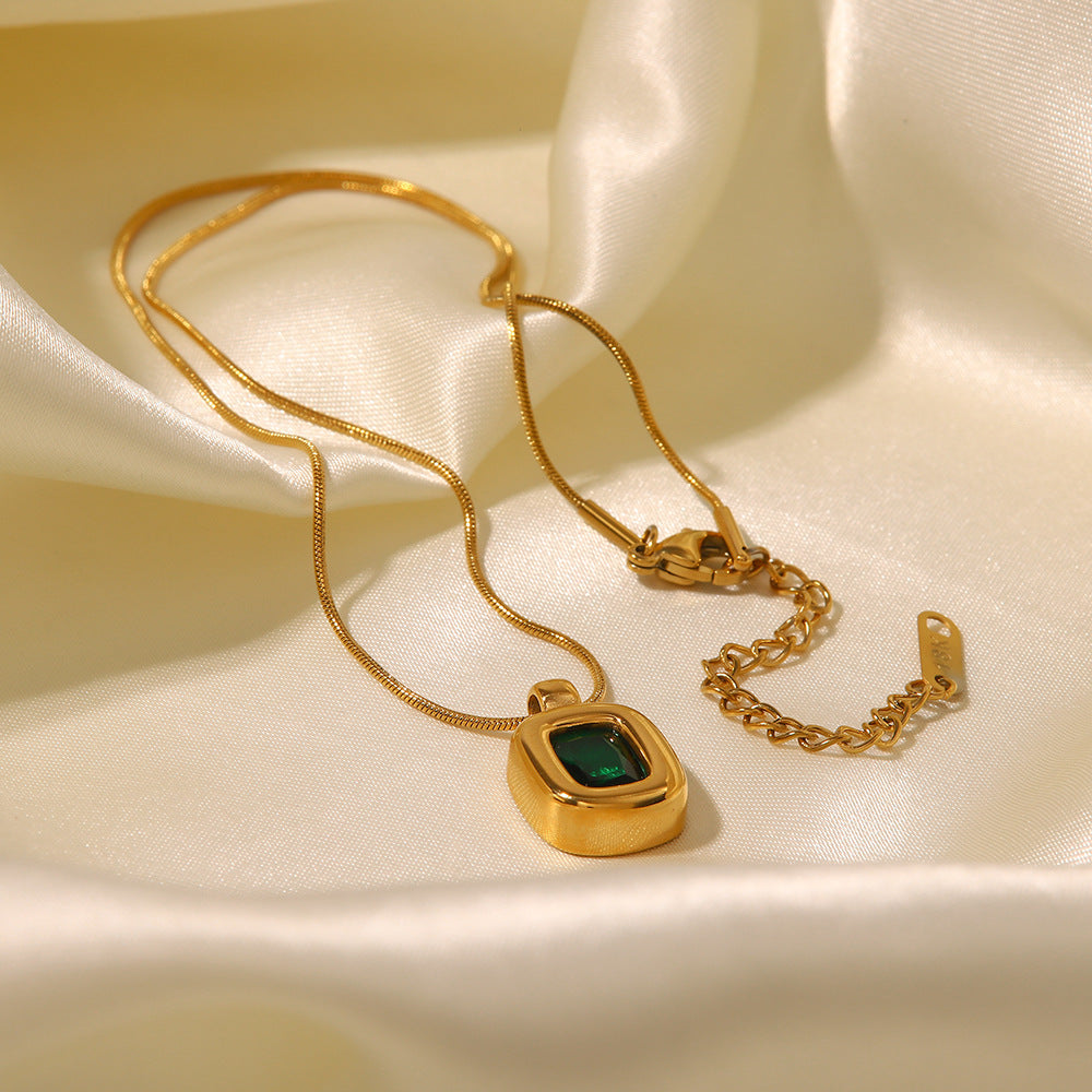 18 Karat Gold Zarte Fashion Set Grüne Zirkon-Anhänger-Halskette Necklace