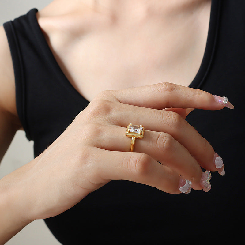 Fashionable and versatile geometric zircon square frame ring