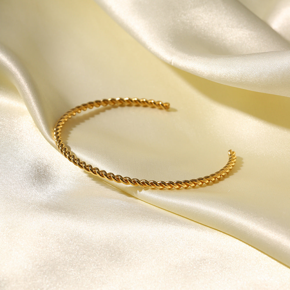 18K Gold Fine Twist Open Bracelet